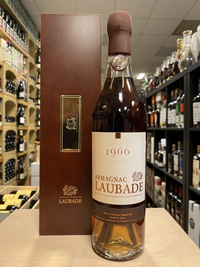 CHÂTEAU DE LAUBADE...