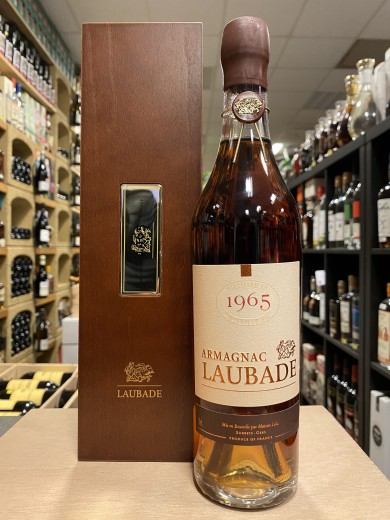 CHÂTEAU DE LAUBADE...