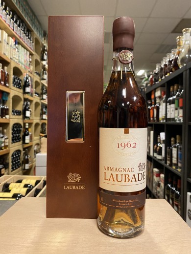 CHÂTEAU DE LAUBADE...