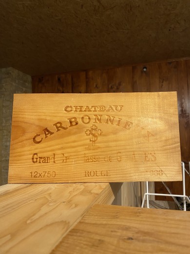 CHATEAU CARBONNIEUX 1986...